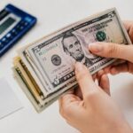 Ahorro hormiga a la inversa: cómo transformar los gastos de tus plataformas de streaming en un fondo de inversión mensual